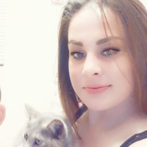 Meet your Posher, Elena